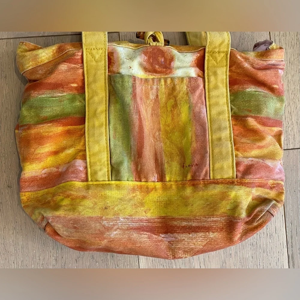 Flavia Tote Bag Peaches & Pomegranates 2006 Pockets Toggle Closure 2 Handles